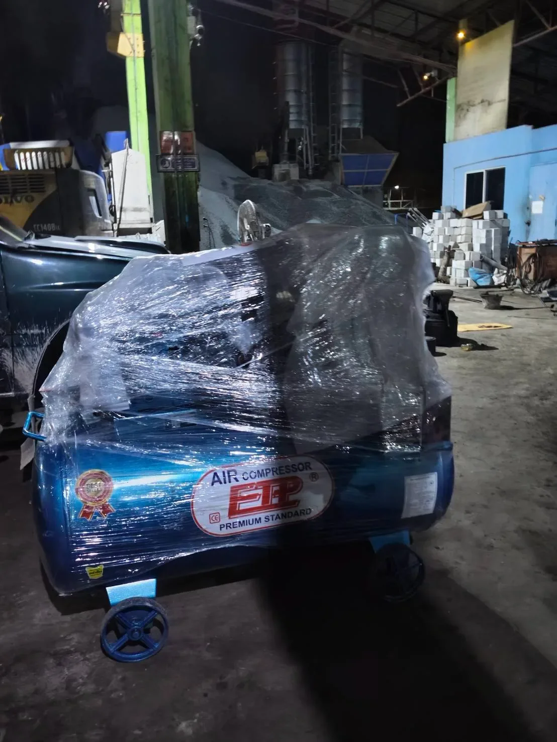 ภาพส่งมอบ ปั๊มลมดีเซล ETP 300 ลิตร หัวสูบ HTA-80 เครื่องยนต์ดีเซล 11 แรงม้า (ระบบสตาร์ทกุญแจ) จังหวัดเชียงใหม่ รูปที่ 1