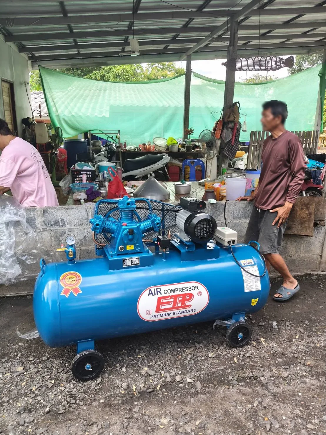 ภาพส่งมอบ ปั๊มลมสายพาน ETP ขนาด 300ลิตร มอเตอร์ 4HP รุ่น E TA-65 (8Bar) (ไฟ 220V) จังหวัดตาก รูปที่ 1
