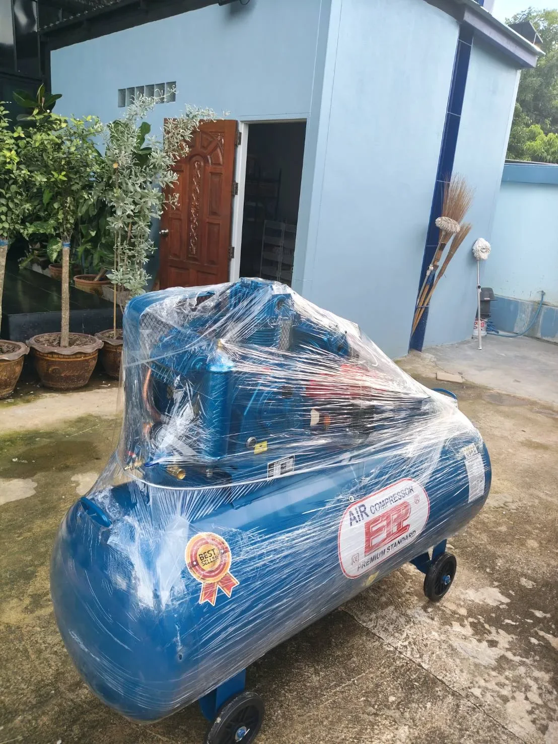 ภาพส่งมอบ ปั๊มลมสายพาน ETP ขนาด 380 ลิตร มอเตอร์ 7.5HP รุ่น HTA-80 (16Bar) (ระบบไฟ 380V) จังหวัดพิจิตร รูปที่ 1