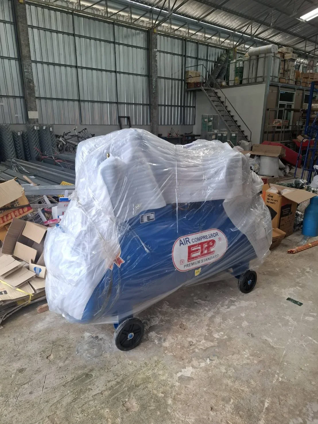 ภาพส่งมอบ ปั๊มลมสายพาน ETP ขนาด 380 ลิตร มอเตอร์ 7.5HP รุ่น HTA-80 (16Bar) (ระบบไฟ 220V) จังหวัดศรีสะเกษ รูปที่ 1