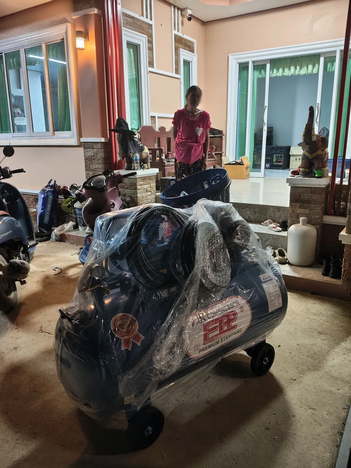 ภาพส่งมอบ ปั๊มลมสายพาน ETP ขนาด 200 ลิตร มอเตอร์ 4HP รุ่น ETA-65 (ไฟ 220V) จังหวัดชุมพร รูปที่ 1