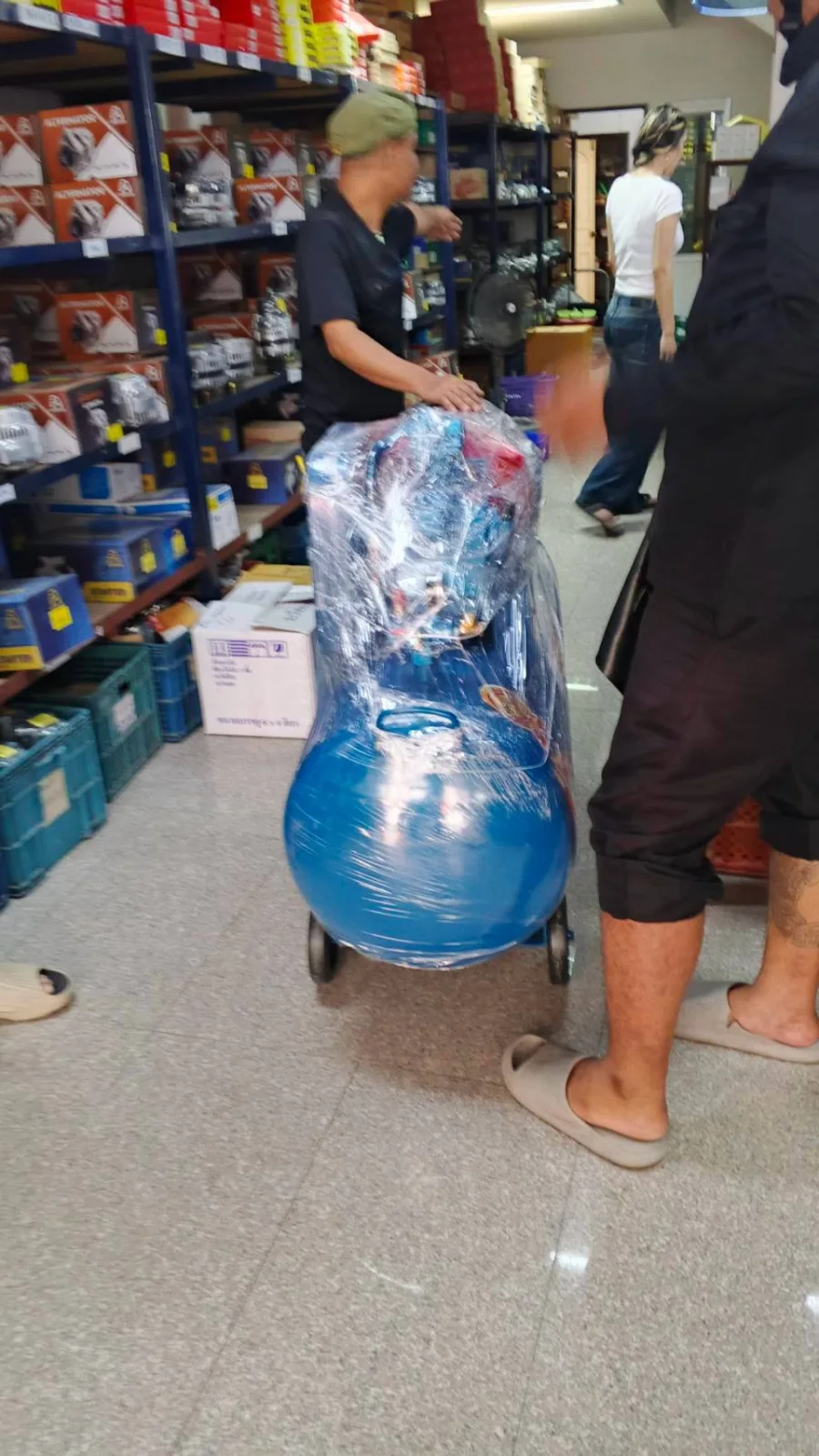 ภาพส่งมอบ ปั๊มลม ETP ETA-65 300 ลิตร 4HP 220V (ไฟ 380V) รูปที่ 1