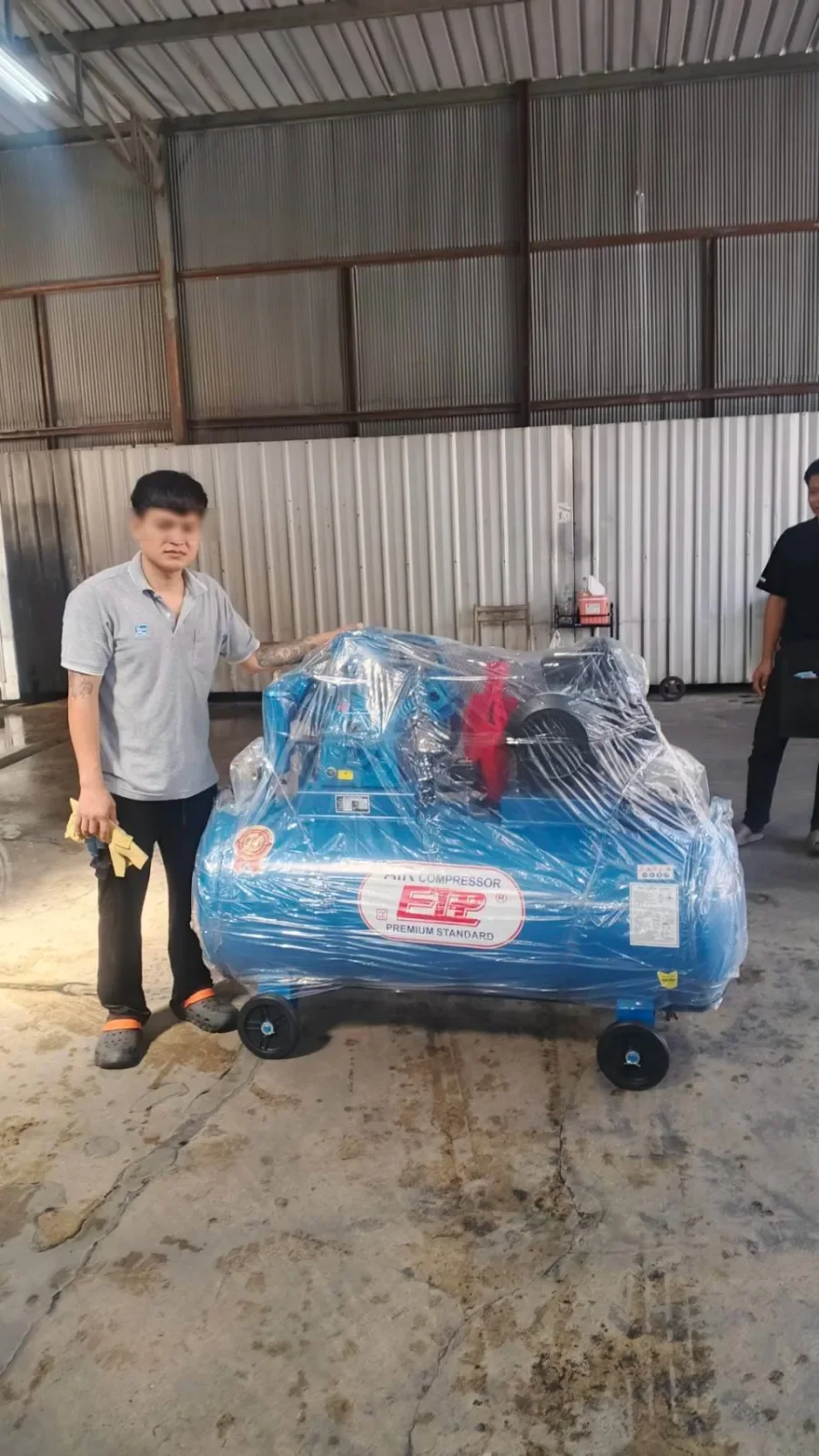 ภาพส่งมอบ ปั๊มลมสายพาน ETP ขนาด 380 ลิตร มอเตอร์ 7.5HP รุ่น HTA-80 (16Bar) (ระบบไฟ 380V) จังหวัดกรุงเทพมหานคร รูปที่ 1