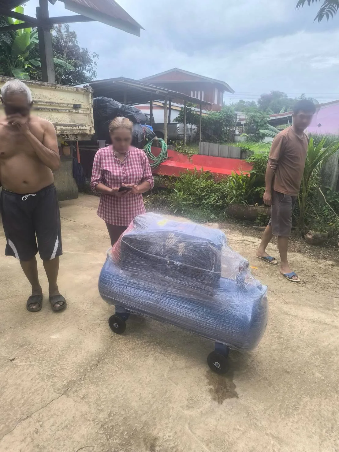 ภาพส่งมอบ ปั๊มลมสายพาน ETP ขนาด 150ลิตร มอเตอร์ 3HP รุ่น EVA-65 (ไฟ 220V) จังหวัดน่าน รูปที่ 1