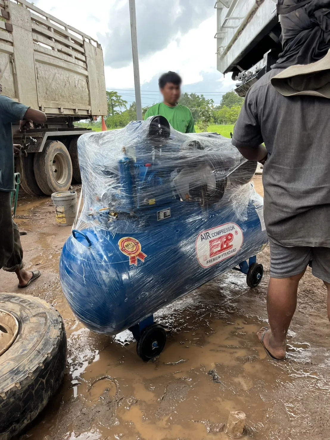 ภาพส่งมอบ ปั๊มลมสายพาน ETP ขนาด 380 ลิตร มอเตอร์ 7.5HP รุ่น HTA-80 (16Bar) (ระบบไฟ 220V) จังหวัดศรีสะเกษ รูปที่ 1