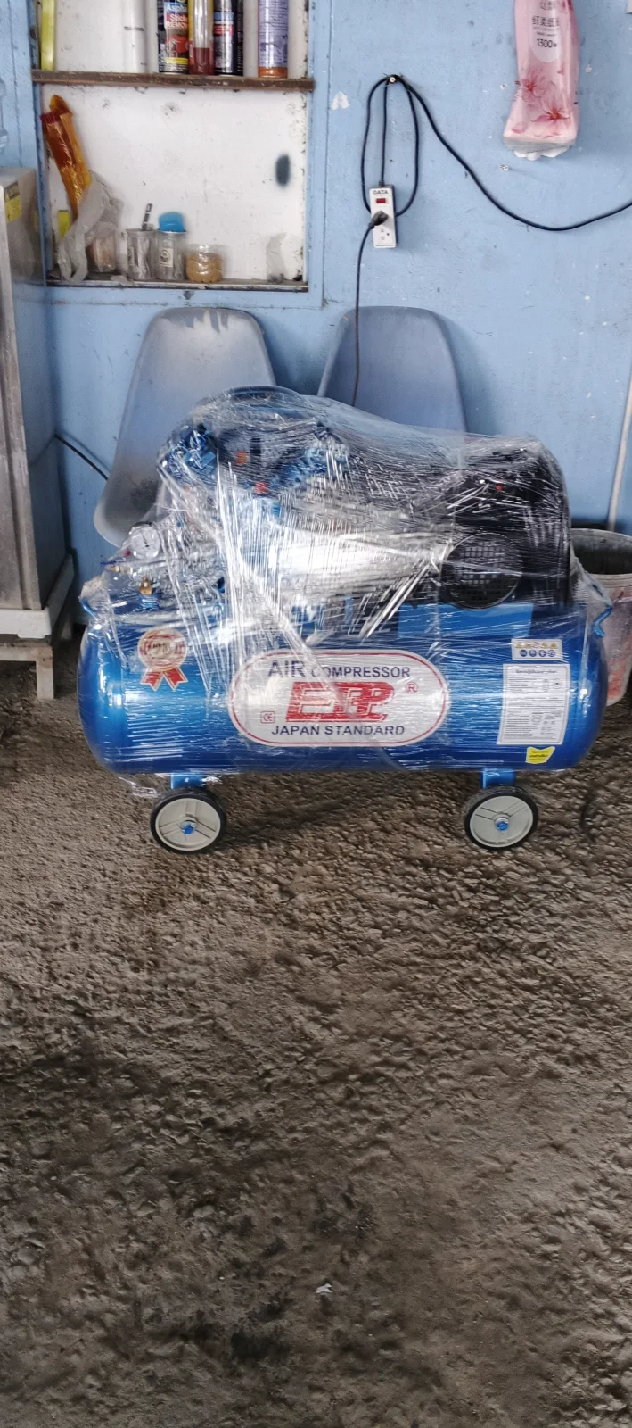 ภาพส่งมอบ ปั๊มลมสายพาน ETP 2065 รุ่น 100 ลิตร มอเตอร์รอบเร็ว 3 แรงม้า (แถมฟรี! ชุดอุปกรณ์ลม 4 ชิ้น) จังหวัดสมุทรสาคร รูปที่ 3