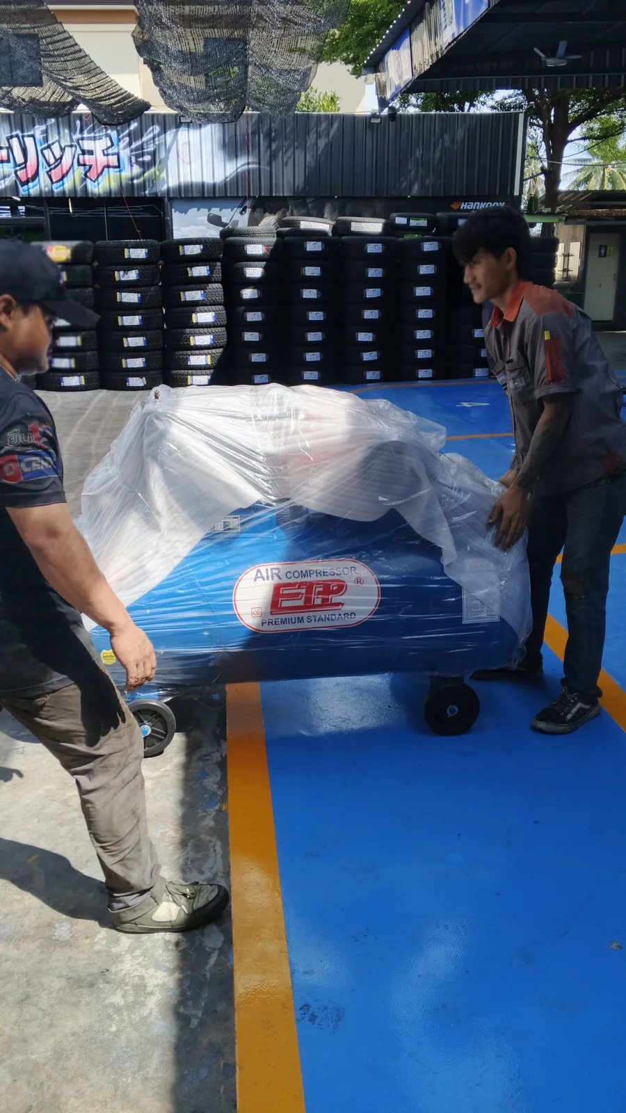 ภาพส่งมอบ ปั๊มลมสายพาน ETP ขนาด 380 ลิตร มอเตอร์ 5.5HP รุ่น EVA-80 (12Bar) (ระบบไฟ 220V) จังหวัดกรุงเทพมหานคร รูปที่ 2