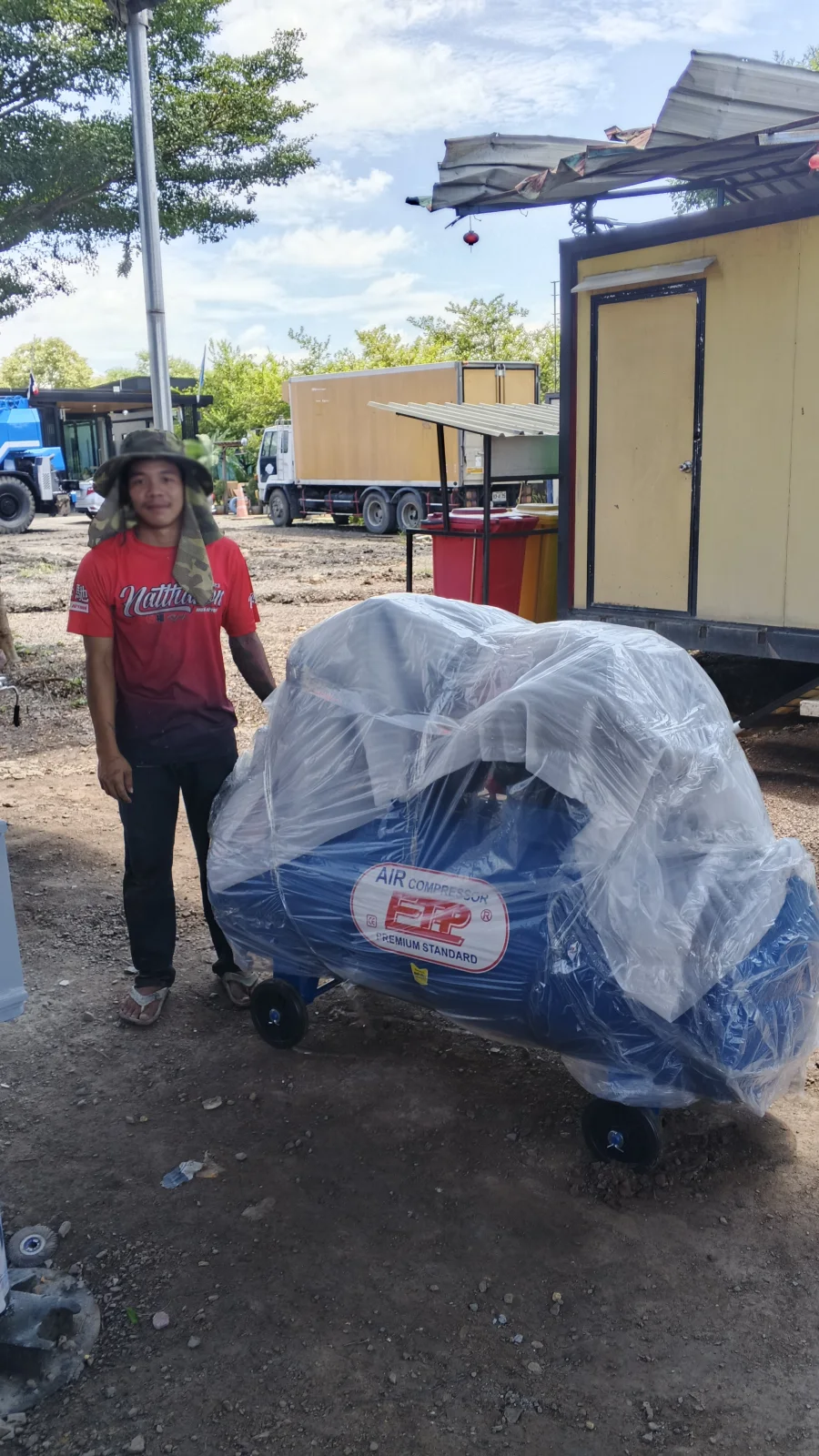 ภาพส่งมอบ ปั๊มลมสายพาน ETP ขนาด 380 ลิตร มอเตอร์ 7.5HP รุ่น HTA-80 (16Bar) (ระบบไฟ 220V) จังหวัดปทุมธานี รูปที่ 2