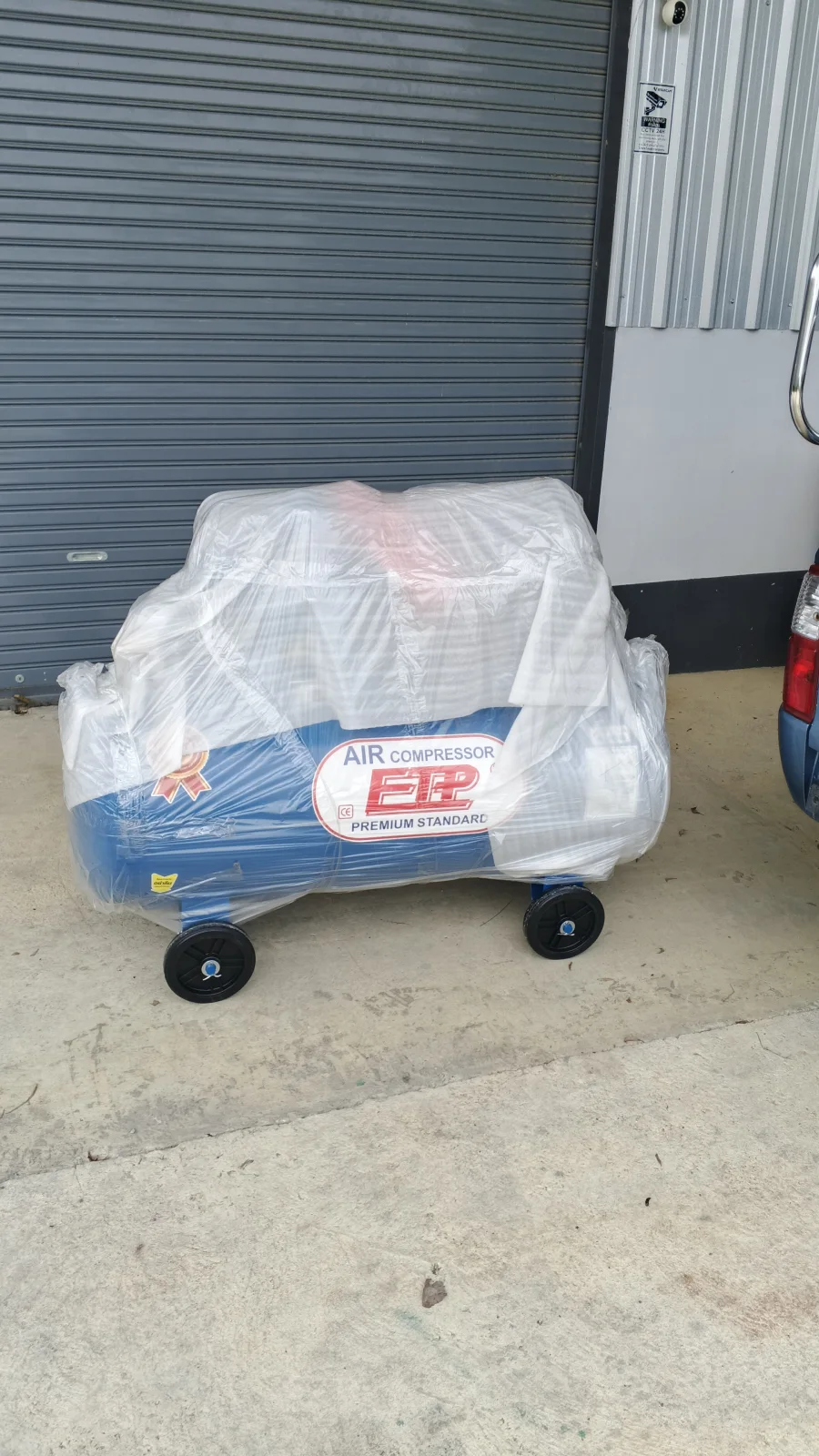 ภาพส่งมอบ ปั๊มลมสายพาน ETP ขนาด 200 ลิตร มอเตอร์ 4HP รุ่น ETA-65 (ไฟ 220V) จังหวัดฉะเชิงเทรา รูปที่ 2