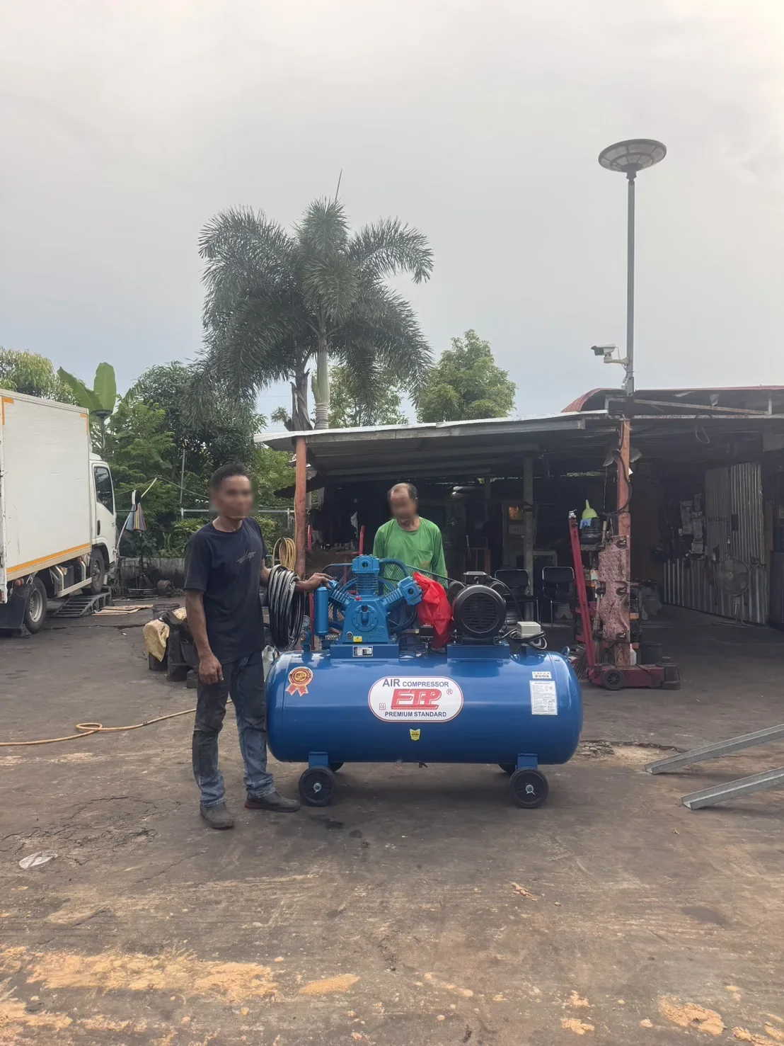 ภาพส่งมอบ ปั๊มลมสายพาน ETP ขนาด 380 ลิตร มอเตอร์ 7.5HP รุ่น HTA-80 (16Bar) (ระบบไฟ 220V) จังหวัดขอนแก่น รูปที่ 1