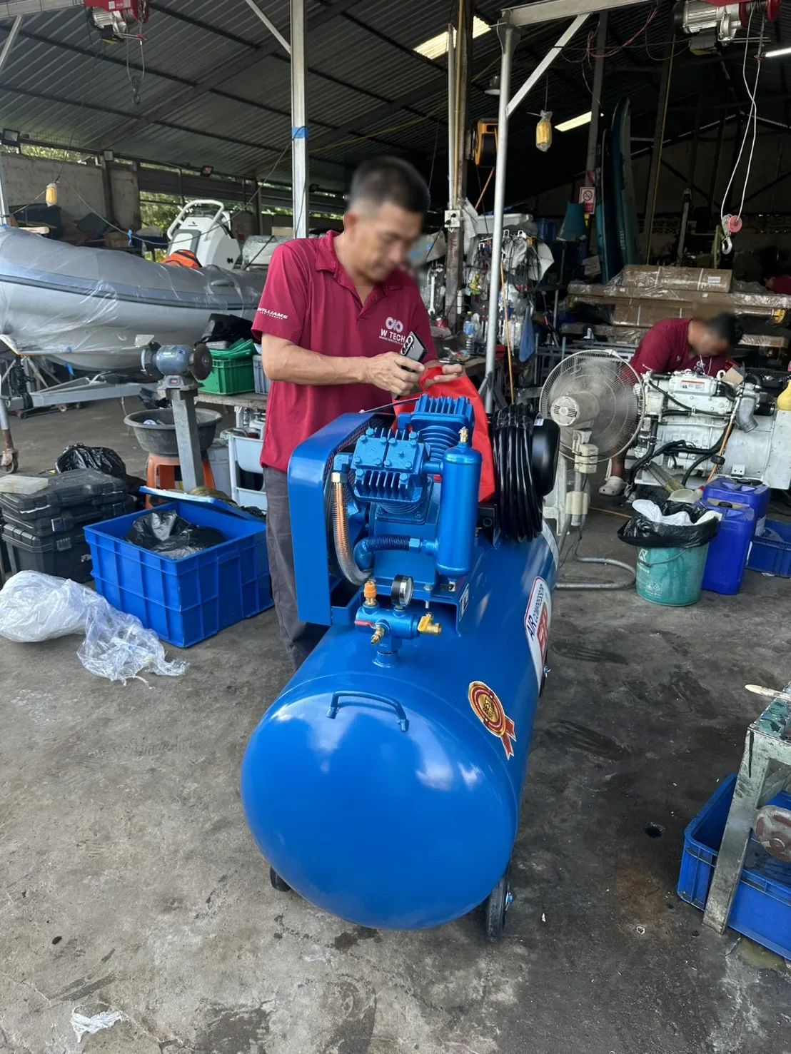ภาพส่งมอบ ปั๊มลมสายพาน ETP ขนาด 380 ลิตร มอเตอร์ 5.5HP รุ่น EVA-80 (12Bar) (ระบบไฟ 220V) จังหวัดภูเก็ต รูปที่ 2