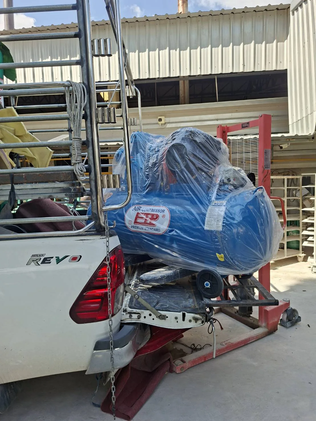 ภาพส่งมอบ ปั๊มลม 380ลิตร 7.5 แรงรุ่น E TA-80 (12Bar) (ระบบไฟ 380V) จังหวัดลำปาง รูปที่ 4