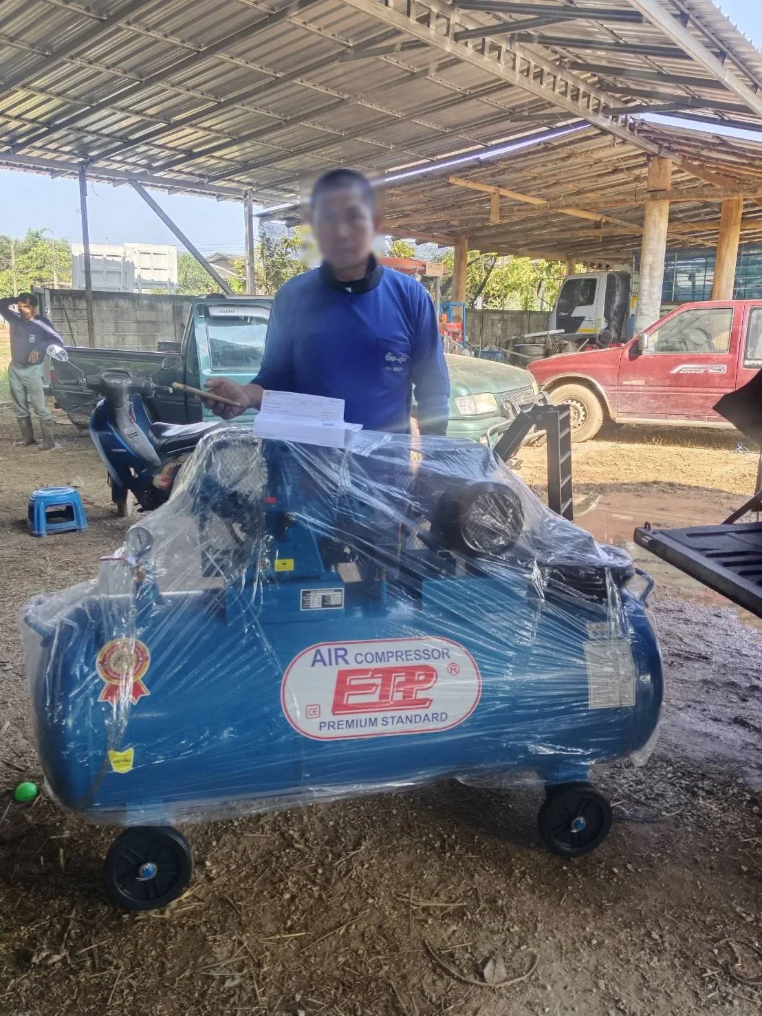 ภาพส่งมอบ ปั๊มลม 300ลิตร 4แรง รุ่น E TA-65 (8Bar) (ไฟ 220V) จังหวัดเชียงราย รูปที่ 1