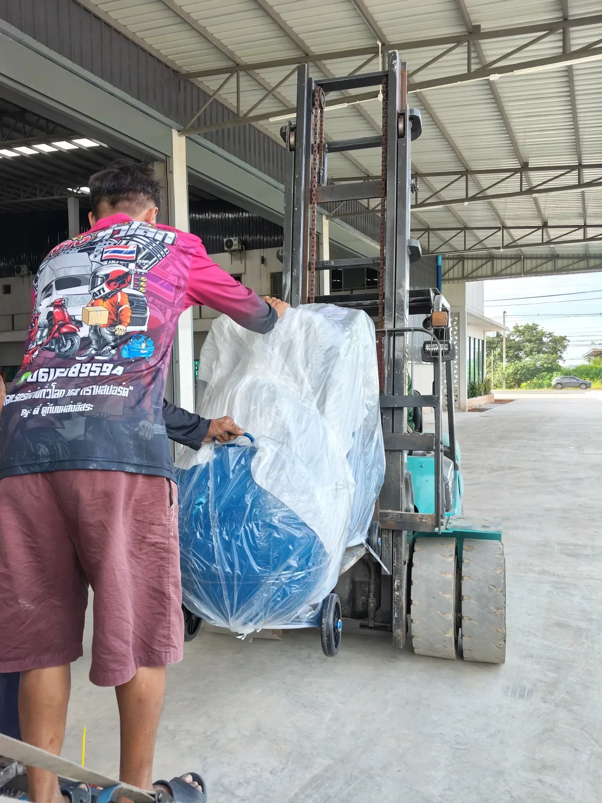 ภาพส่งมอบ ปั๊มลม 380ลิตร 7.5 แรงรุ่น E HTA-80 (16Bar) (ระบบไฟ 220V) จังหวัดบุรีรัมย์ รูปที่ 2