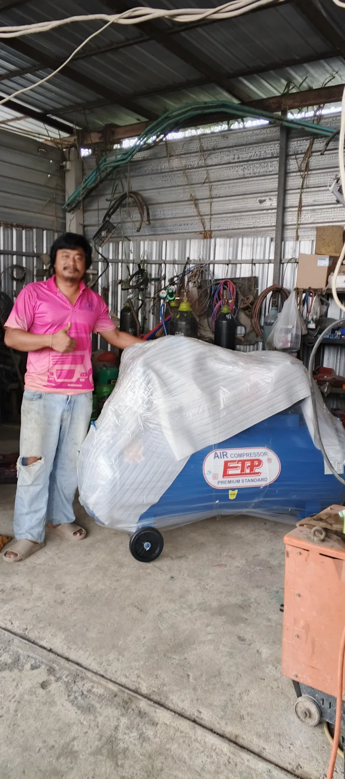 ภาพส่งมอบ ปั๊มลมสายพาน ETP ขนาด 380 ลิตร มอเตอร์ 7.5HP รุ่น HTA-80 (16Bar) (ระบบไฟ 220V) จังหวัดกรุงเทพมหานคร รูปที่ 2