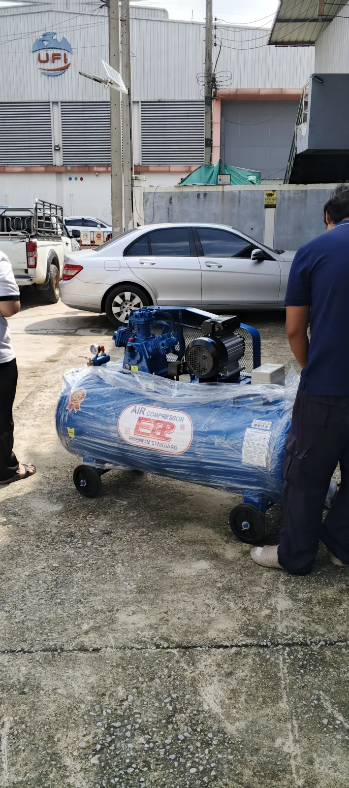 ภาพส่งมอบ ปั๊มลม 300ลิตร 4แรง รุ่น E TA-65 (8Bar) (ไฟ 220V) จังหวัดสมุทรสาคร รูปที่ 1