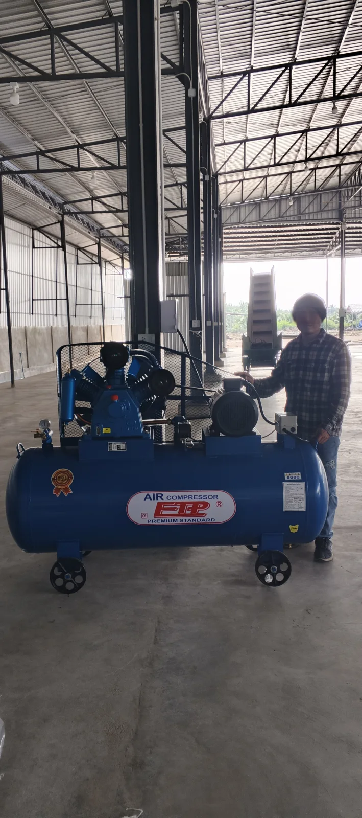 ภาพส่งมอบ เครื่องปั๊มลม 520ลิตร 10แรงม้า รุ่น HTA-100 (Two Stage) จังหวัดราชบุรี รูปที่ 1